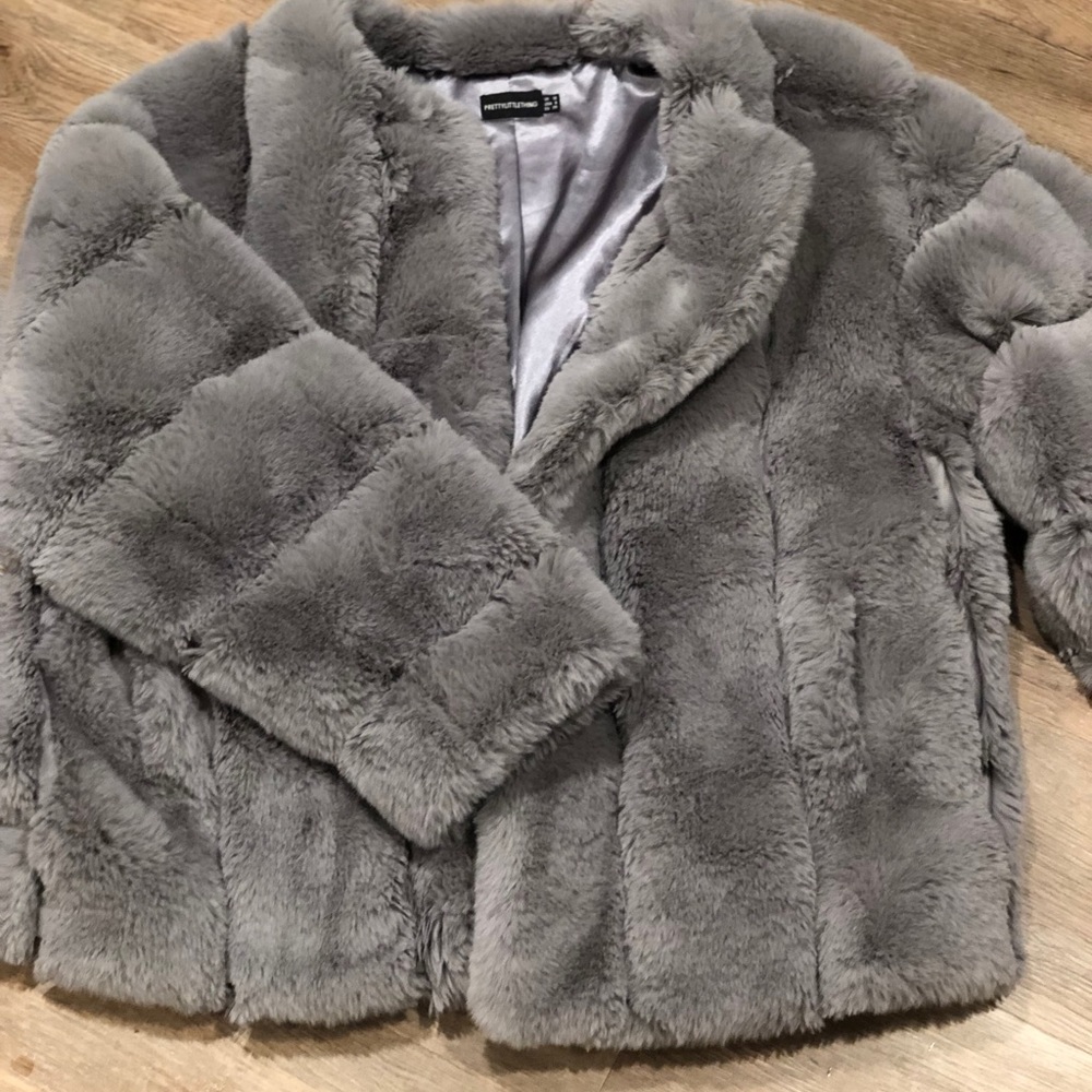 Barely worn maybe twice PrettyLittleThing super soft faux fur coat